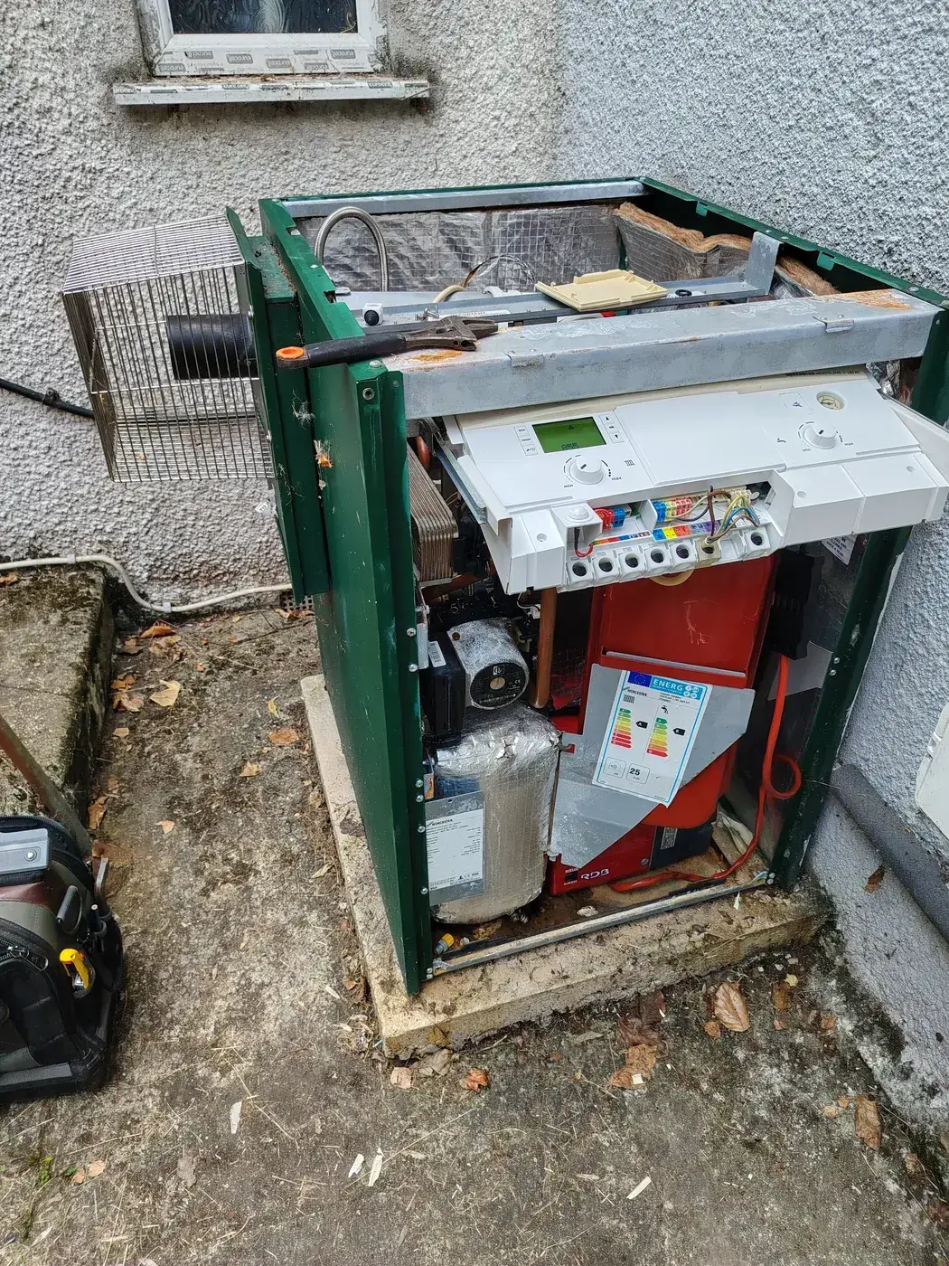 Worcester Heatslave 2 external oil boiler stripped down for a heat exchanger leak repair in Kingsteignton